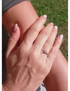 GOLAY collezione Infinite Love anello oro bianco e diamante ct. 0.10